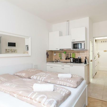 Cozy Studio With Parking Near City Center Praha Exteriér fotografie