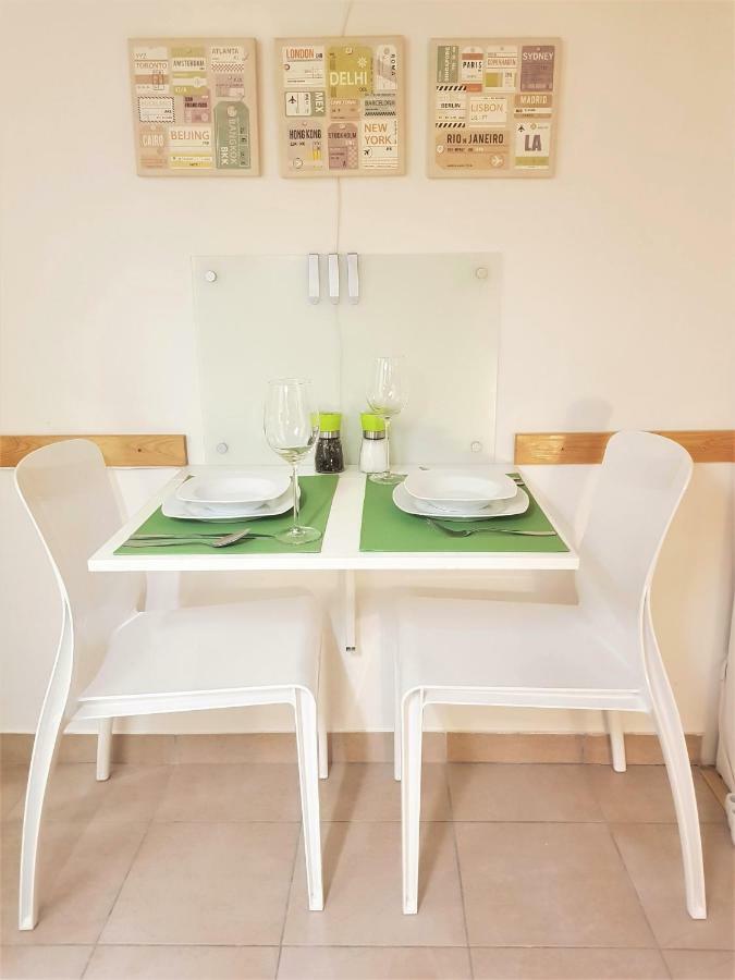 Cozy Studio With Parking Near City Center Praha Exteriér fotografie