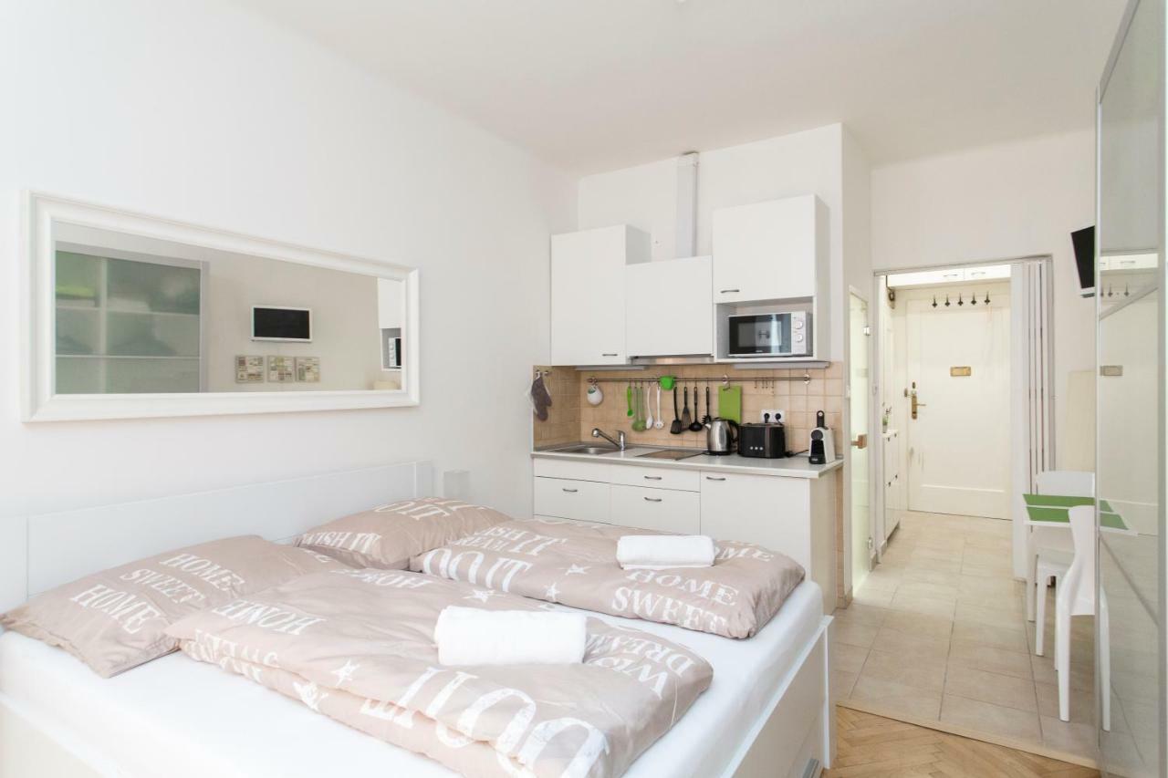 Cozy Studio With Parking Near City Center Praha Exteriér fotografie