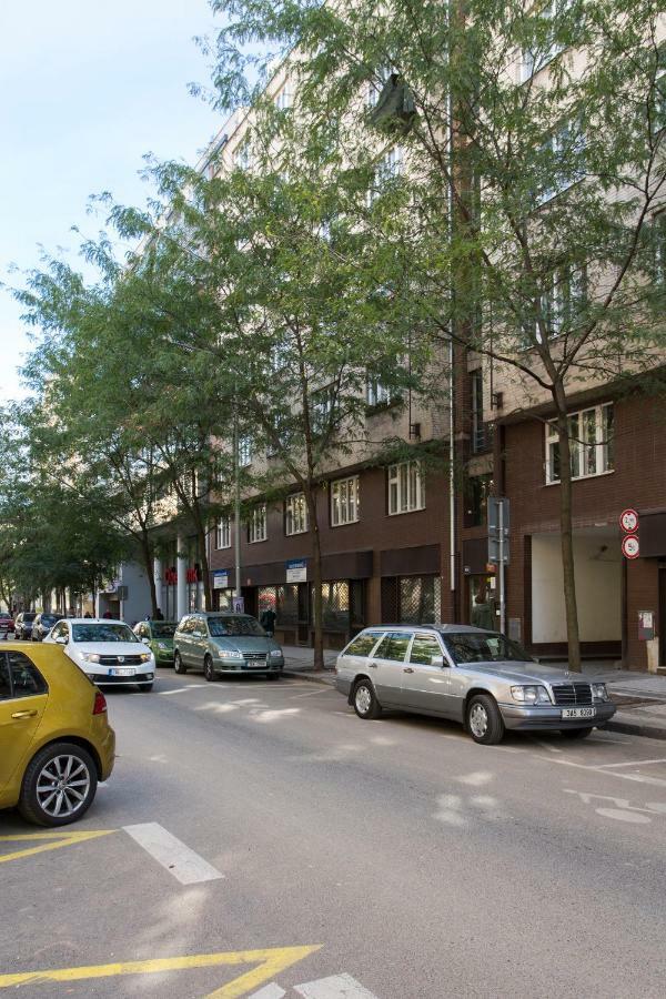 Cozy Studio With Parking Near City Center Praha Exteriér fotografie